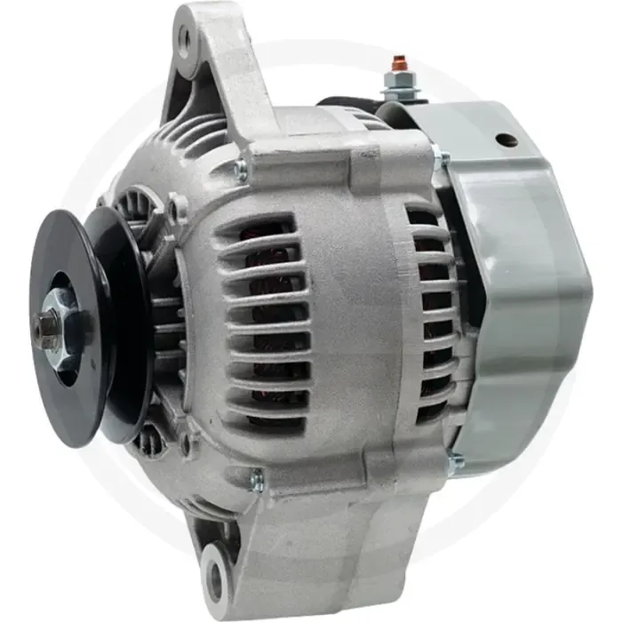 Dynamo 14 volt / 90 A – Poelie Ø71,5 mm, Bevestiging 58 mm, Aansluiting B+ (M6) Shop Nu