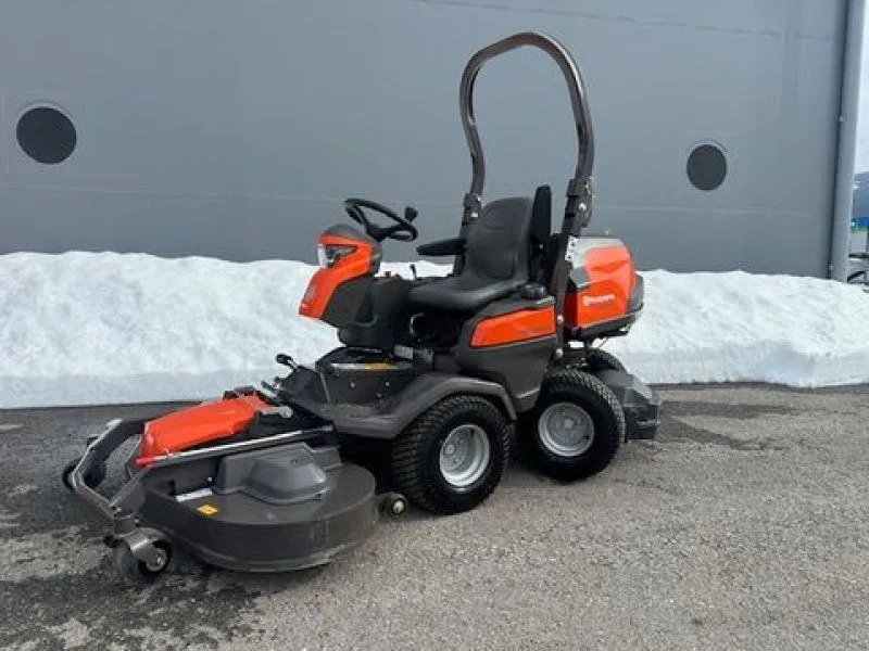 Husqvarna Kommunalrider P524X EFI mit R137cm, Vorführer Uitverkoop