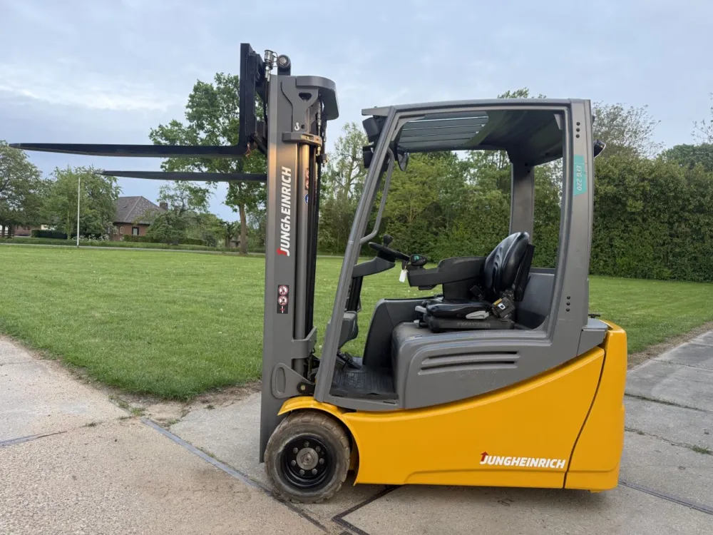 Gereduceerde Prijs Jungheinrich EFG220 5M freelift sideshift 4e ventiel garantie