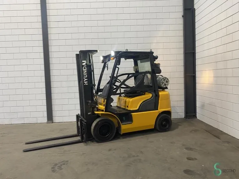 Heftrucks LPG Hyundai 25L-7A 2012 Direct Verzonden