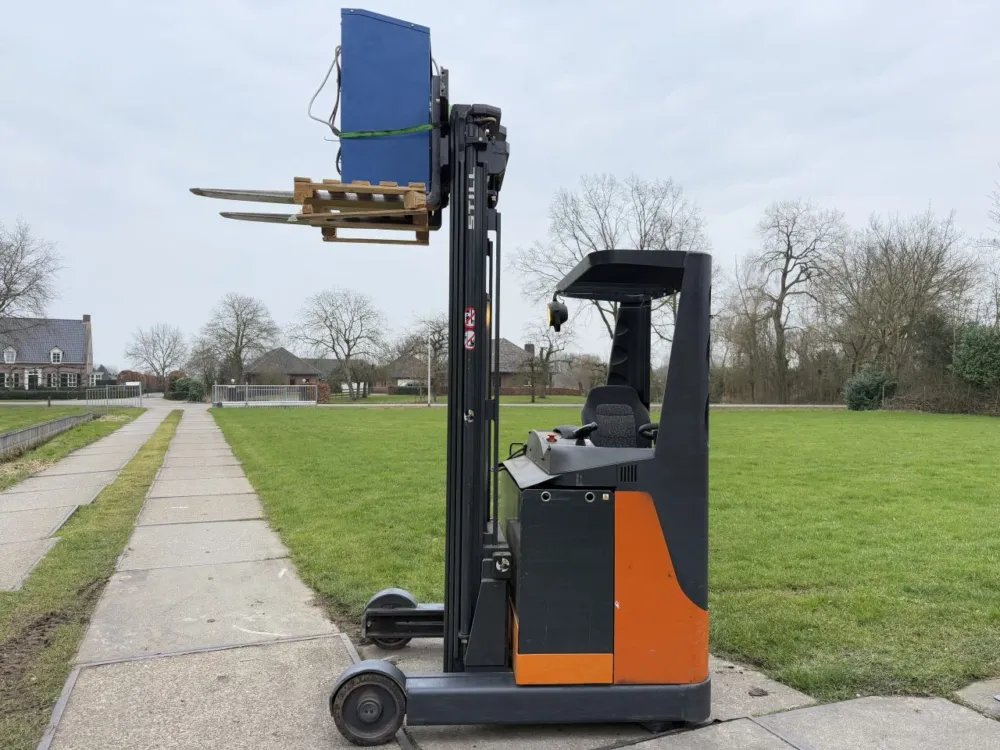 Still 1400KG reachtruck triplex 7.1M Freelift Sideshift 48V Beperkte Voorraad